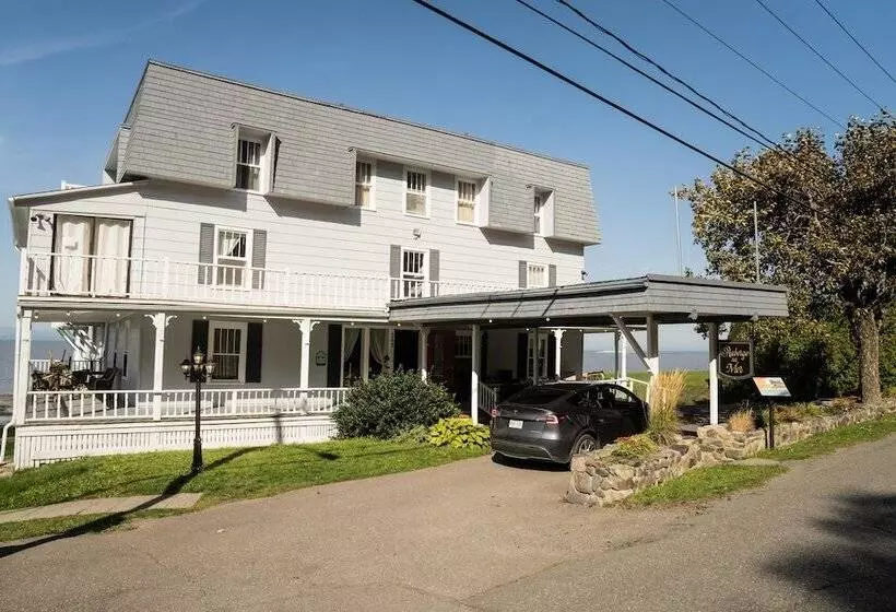 Hotelli Auberge Sur Mer