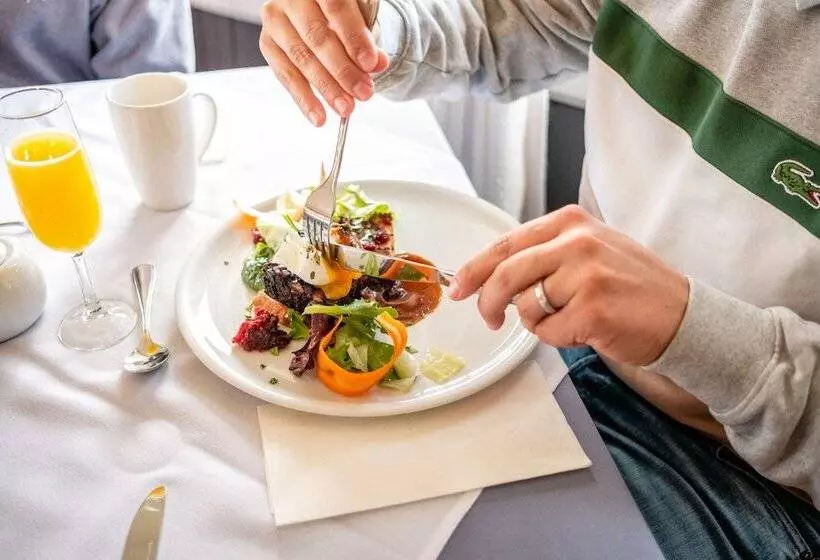 Hotelli Auberge Sur Mer