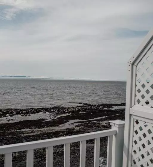 Hotelli Auberge Sur Mer