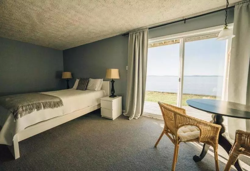 Hotelli Auberge Sur Mer