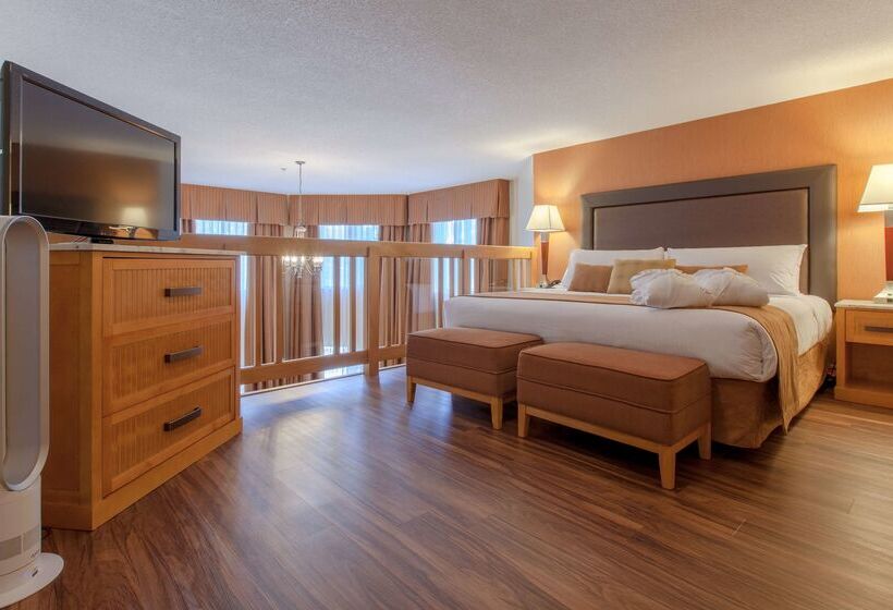 هتل Coast Hillcrest