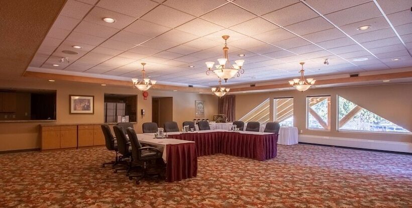 هتل Coast Hillcrest