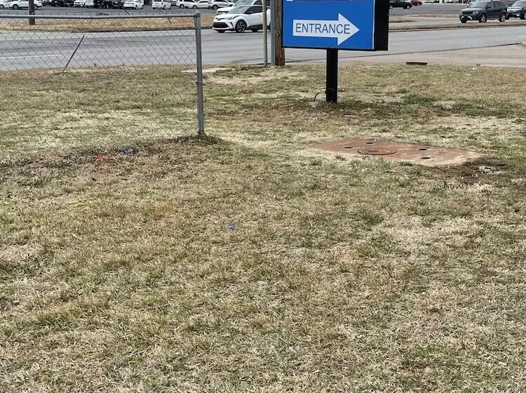 Отель Executive Inn