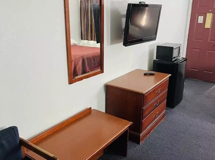 Отель Executive Inn