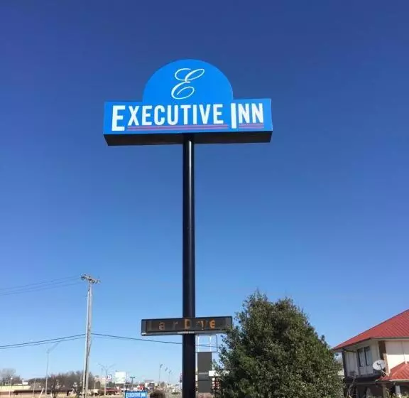 Отель Executive Inn