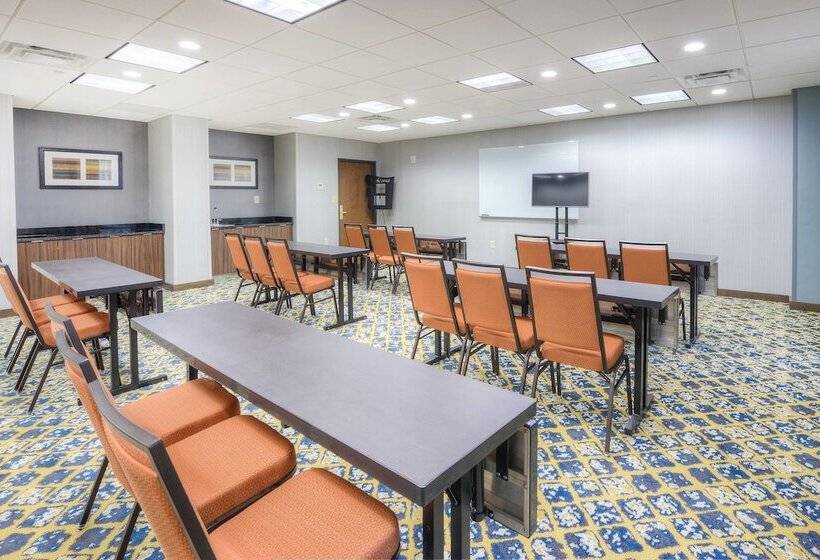 בית מלון כפרי Fairfield Inn & Suites By Marriott Winston Salem Downtown
