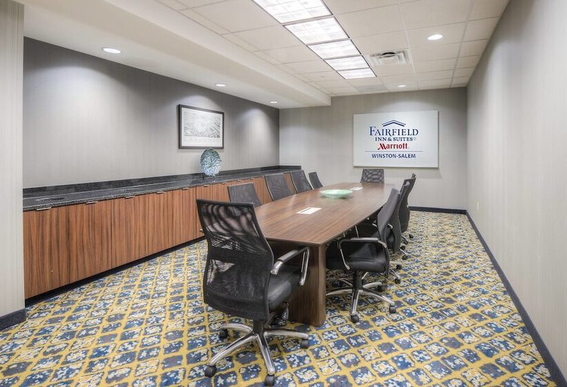 בית מלון כפרי Fairfield Inn & Suites By Marriott Winston Salem Downtown