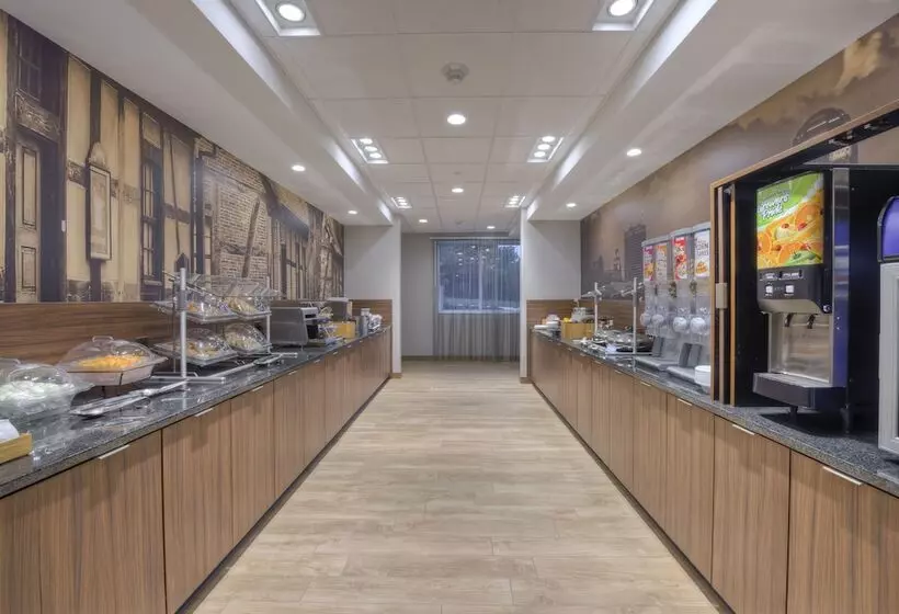 هتل Fairfield Inn & Suites By Marriott Winston Salem Downtown