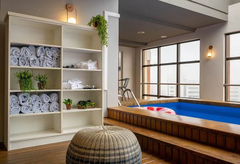 هتل Intercity Caxias Do Sul