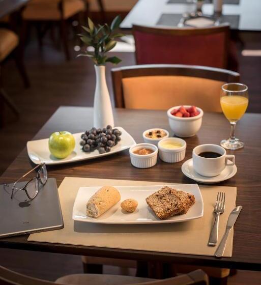 هتل Intercity Caxias Do Sul