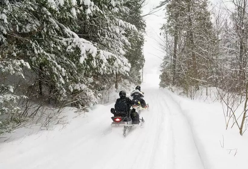 酒店 Pourvoirie Du Lac Blanc