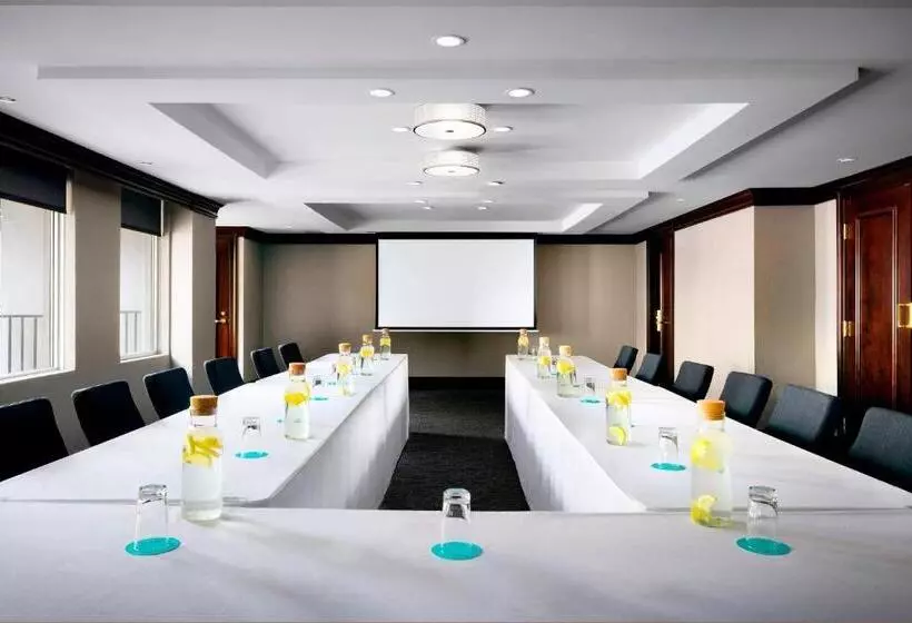 Отель Sens Høtel