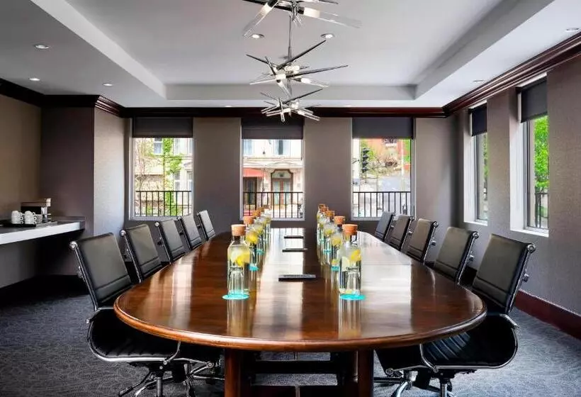 Отель Sens Høtel