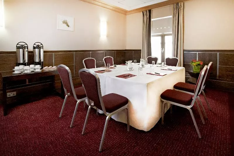 The Crown London, Worldhotels Distinctive