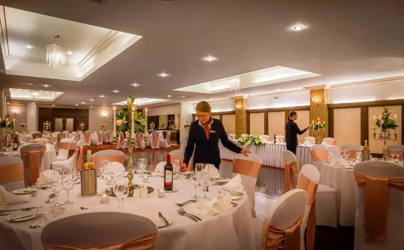 The Crown London, Worldhotels Distinctive