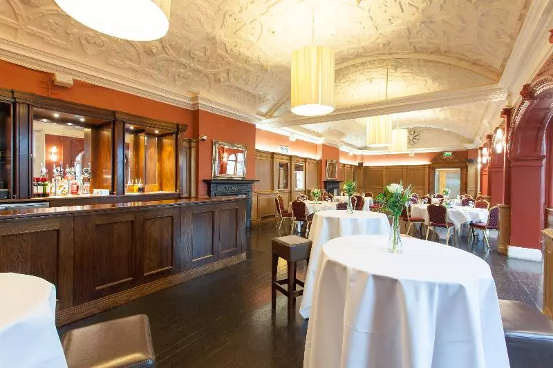 The Crown London, Worldhotels Distinctive