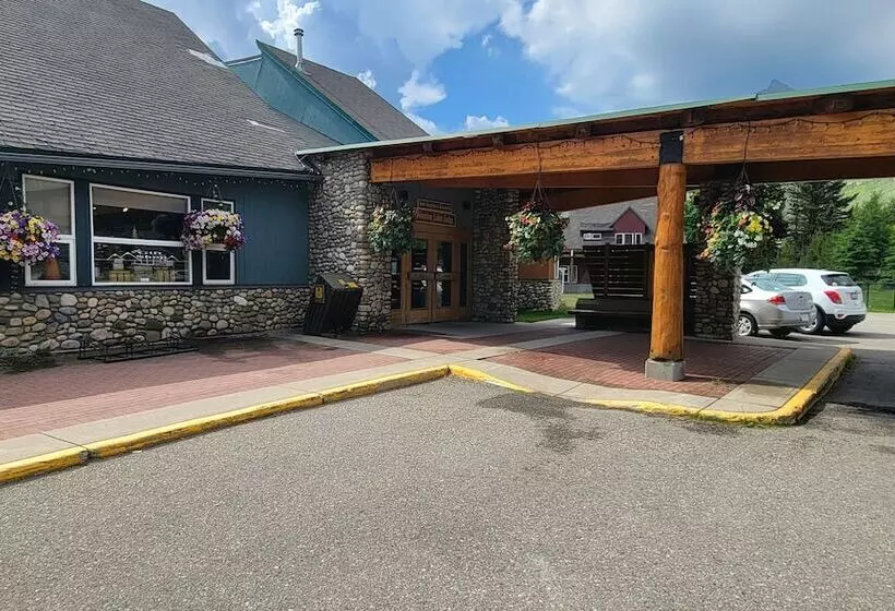 בית מלון כפרי Waterton Lakes Lodge Resort
