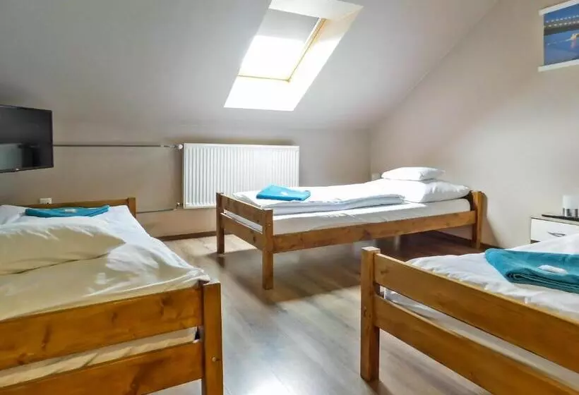 Aamiaismajoitus (B&B) Korona Panzió