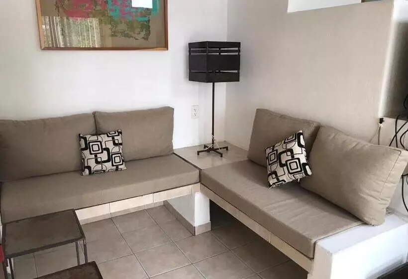 هتل Inmotega   Suites Tg