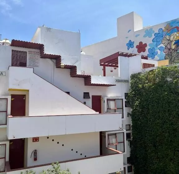 هتل Inmotega   Suites Tg