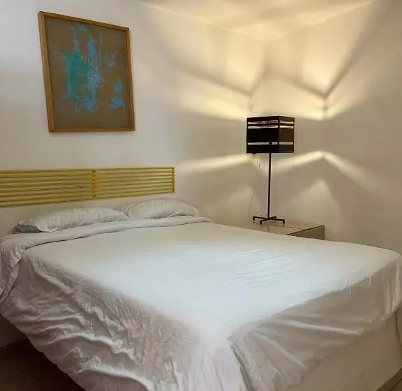 هتل Inmotega   Suites Tg