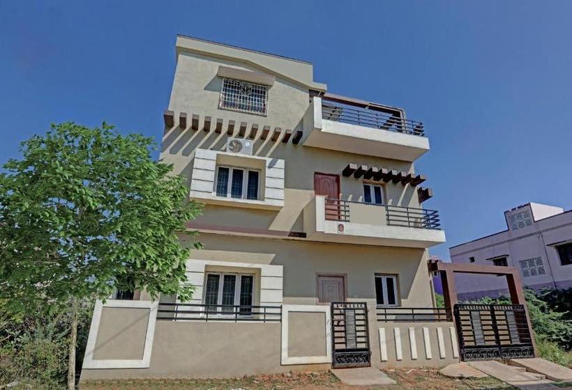 هتل Oyo 73891 Mansoor Lodge