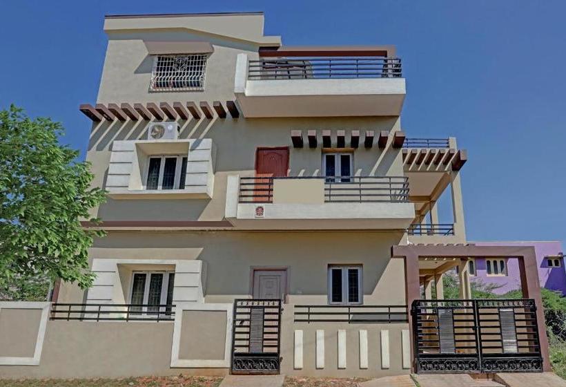 هتل Oyo 73891 Mansoor Lodge