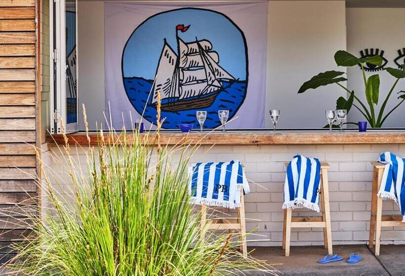 ホテル Peterborough House