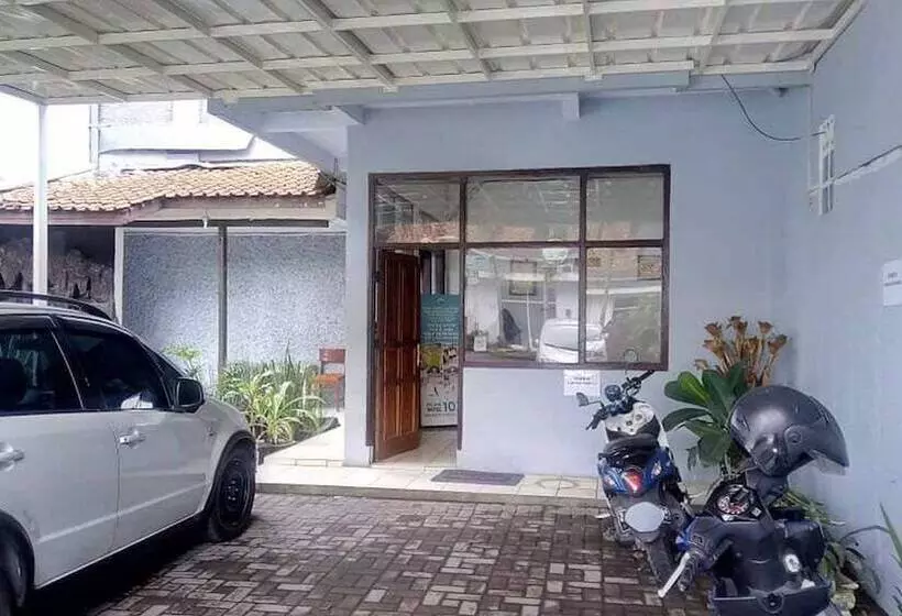 Reddoorz Syariah @ Hotel Kencana Tasikmalaya