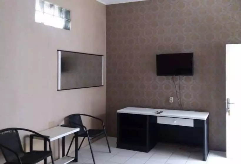 Reddoorz Syariah @ Hotel Kencana Tasikmalaya