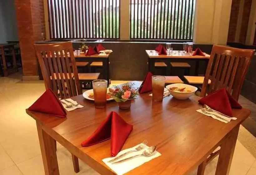 ホテル The Sarining