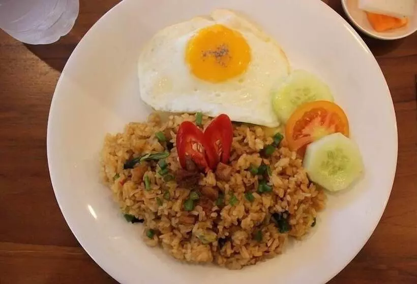 ホテル The Sarining