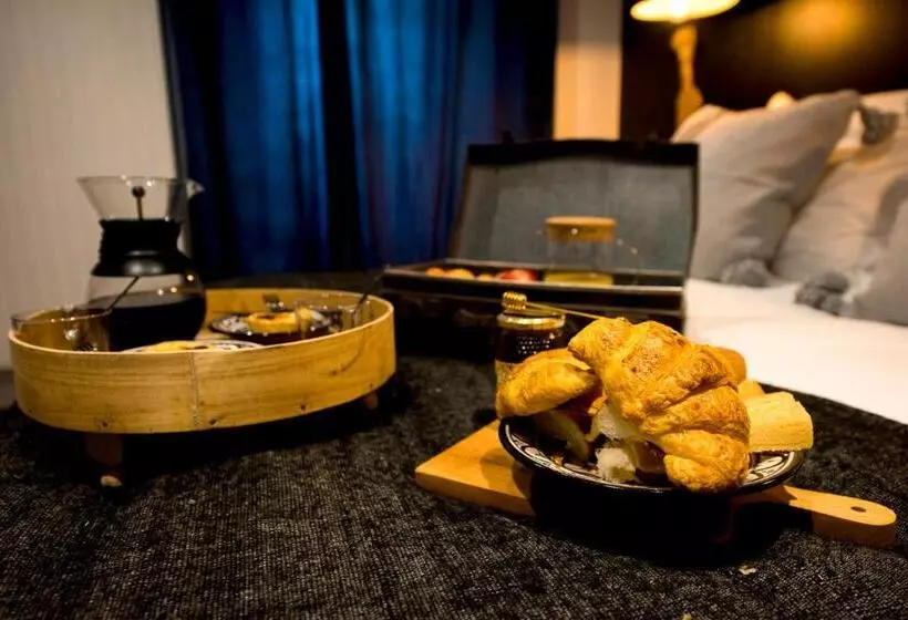 Majatalo La Petite Valise