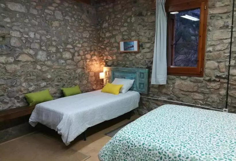 Alberg Rural La Rectoria De Pedra