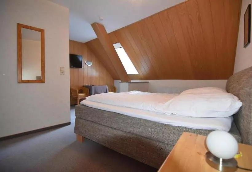 Retkeilymaja Gasthaus Deutsches Haus Garni