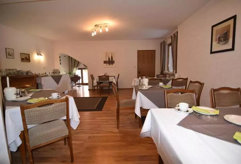 Retkeilymaja Gasthaus Deutsches Haus Garni