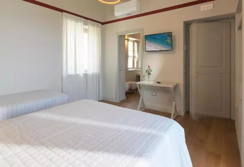 ベッドアンドブレックファースト Diecidodici Boutiquerooms