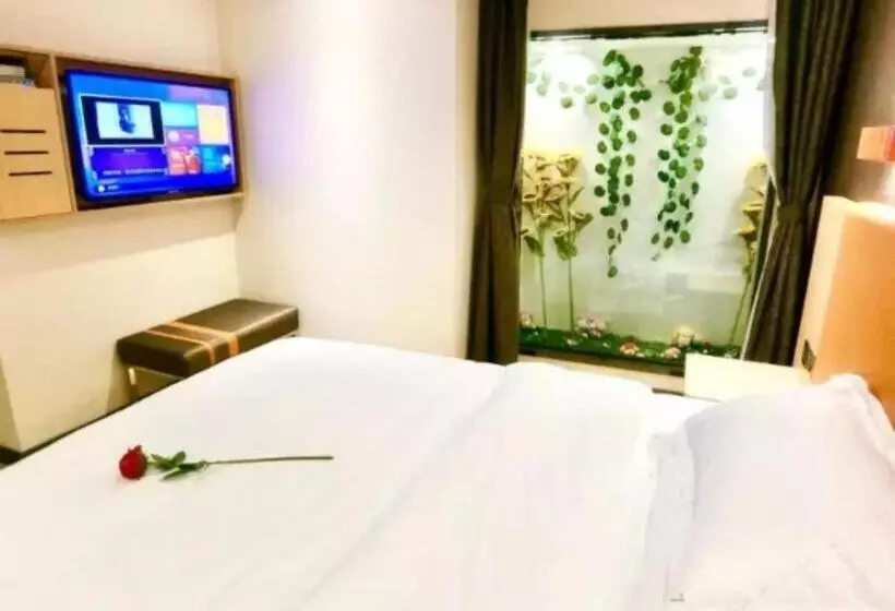 هتل 7days Premium Chongqing Jiangbei International Airport Lushan Light Rail Station Branch