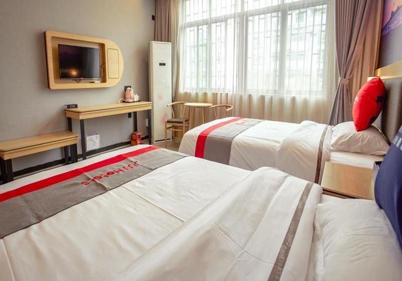 בית מלון כפרי Jun  Hunan Chenzhou Dongjiang Lake