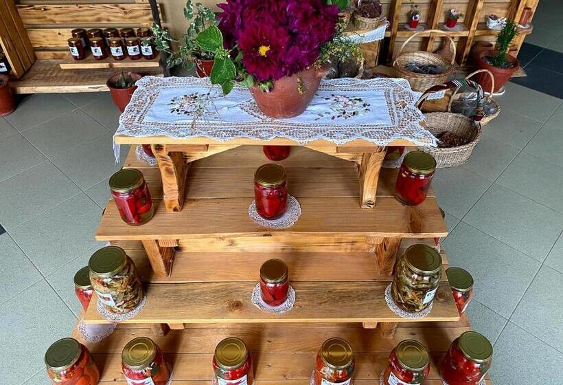 酒店 Nëna Dashuri Agroturizëm