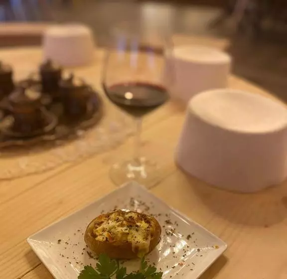 Hotelli Nëna Dashuri Agroturizëm