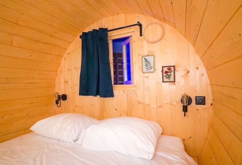 בית מלון כפרי Outside Inn