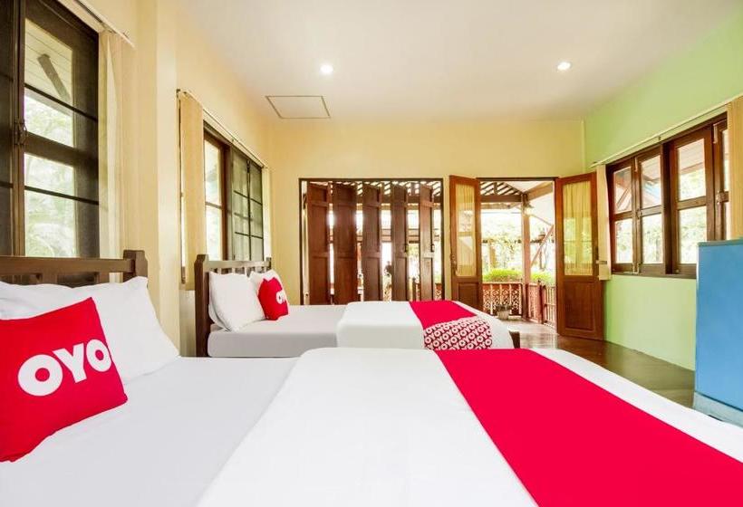 هتل Oyo 1026 The House Amphawa