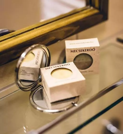 Natur Hotel Kövestető