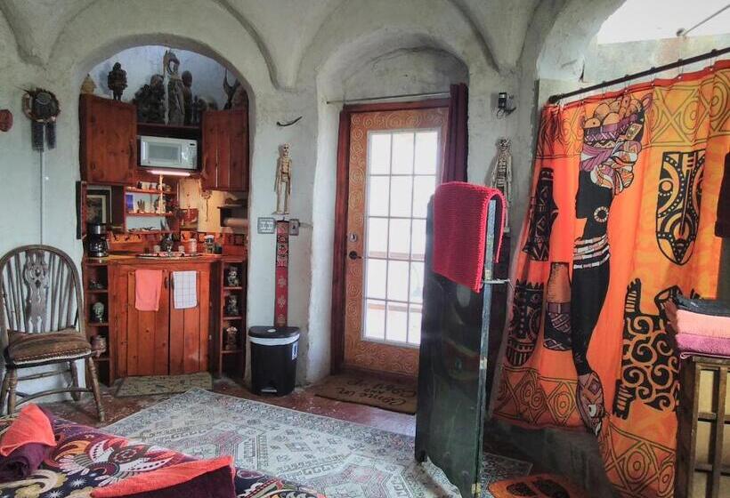 بنسيون La Loma Del Chivo Nabalom