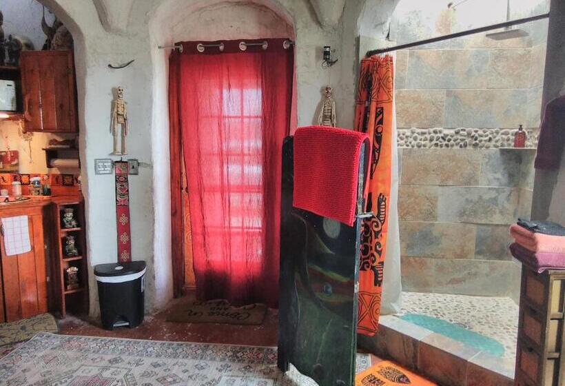 بنسيون La Loma Del Chivo Nabalom