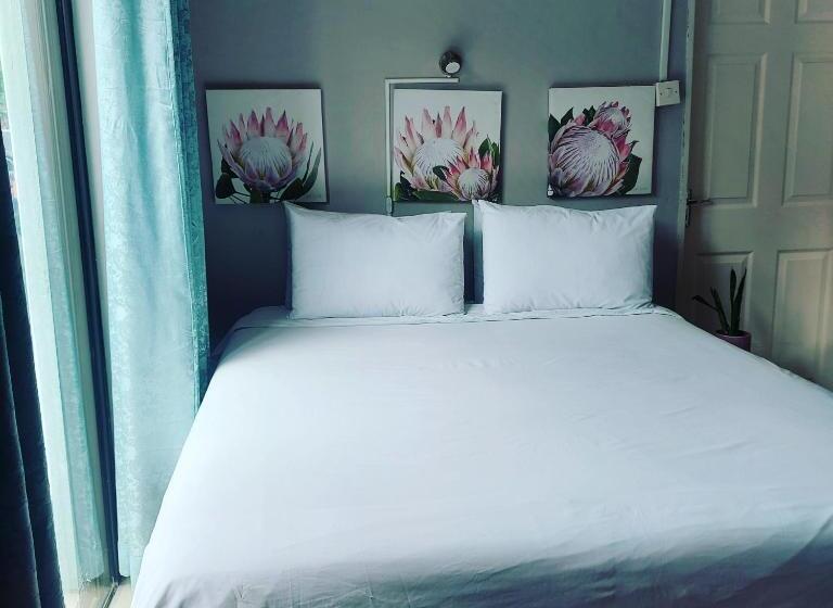 پانسیون Twenty4ten Guesthouse