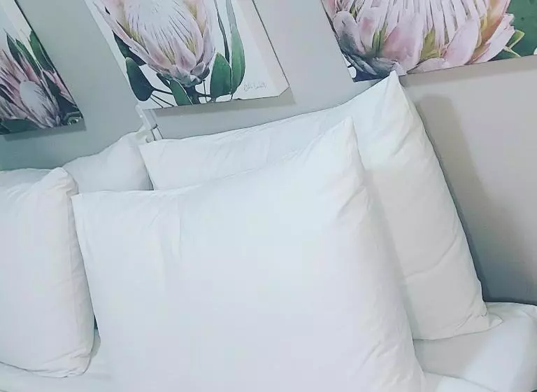 پانسیون Twenty4ten Guesthouse