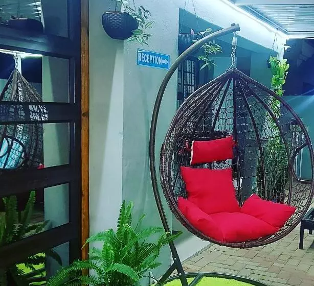 پانسیون Twenty4ten Guesthouse