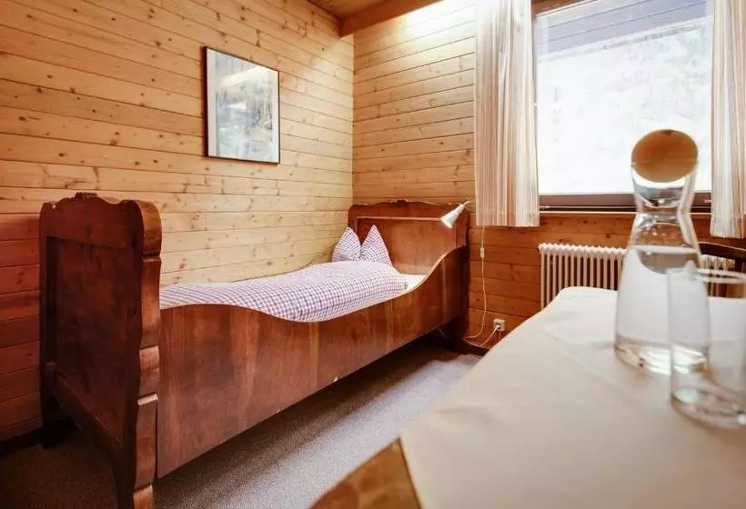 Retkeilymaja Haus Gufl